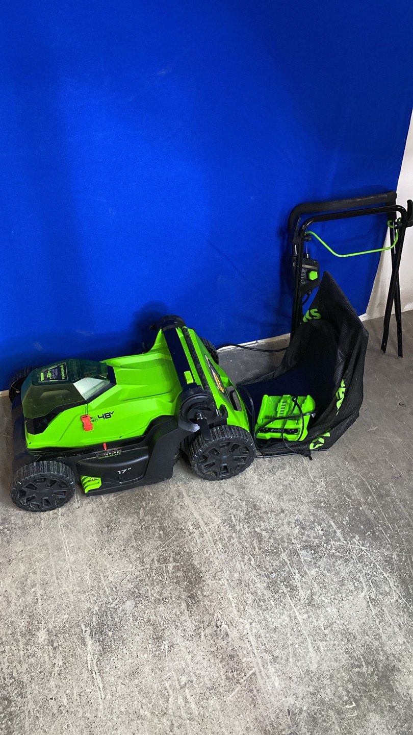 Greenworks 17" 48V Cordless Lawn Mower