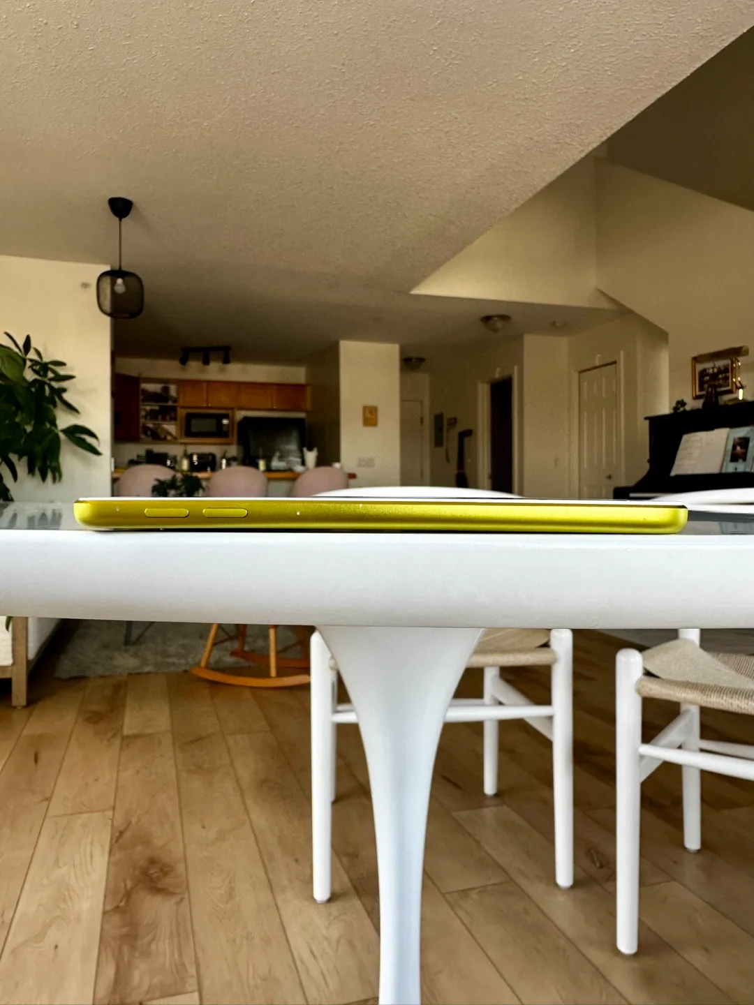 Apple IPod Touch 5th Generation 32GB image indicator(6)