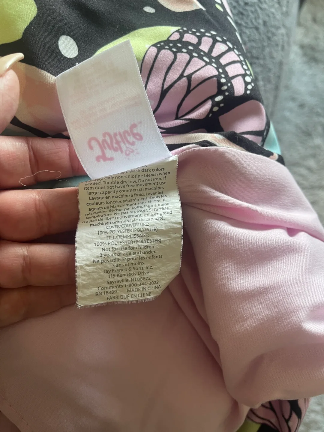 Like new 3pc Butterfly comforter set image indicator(6)