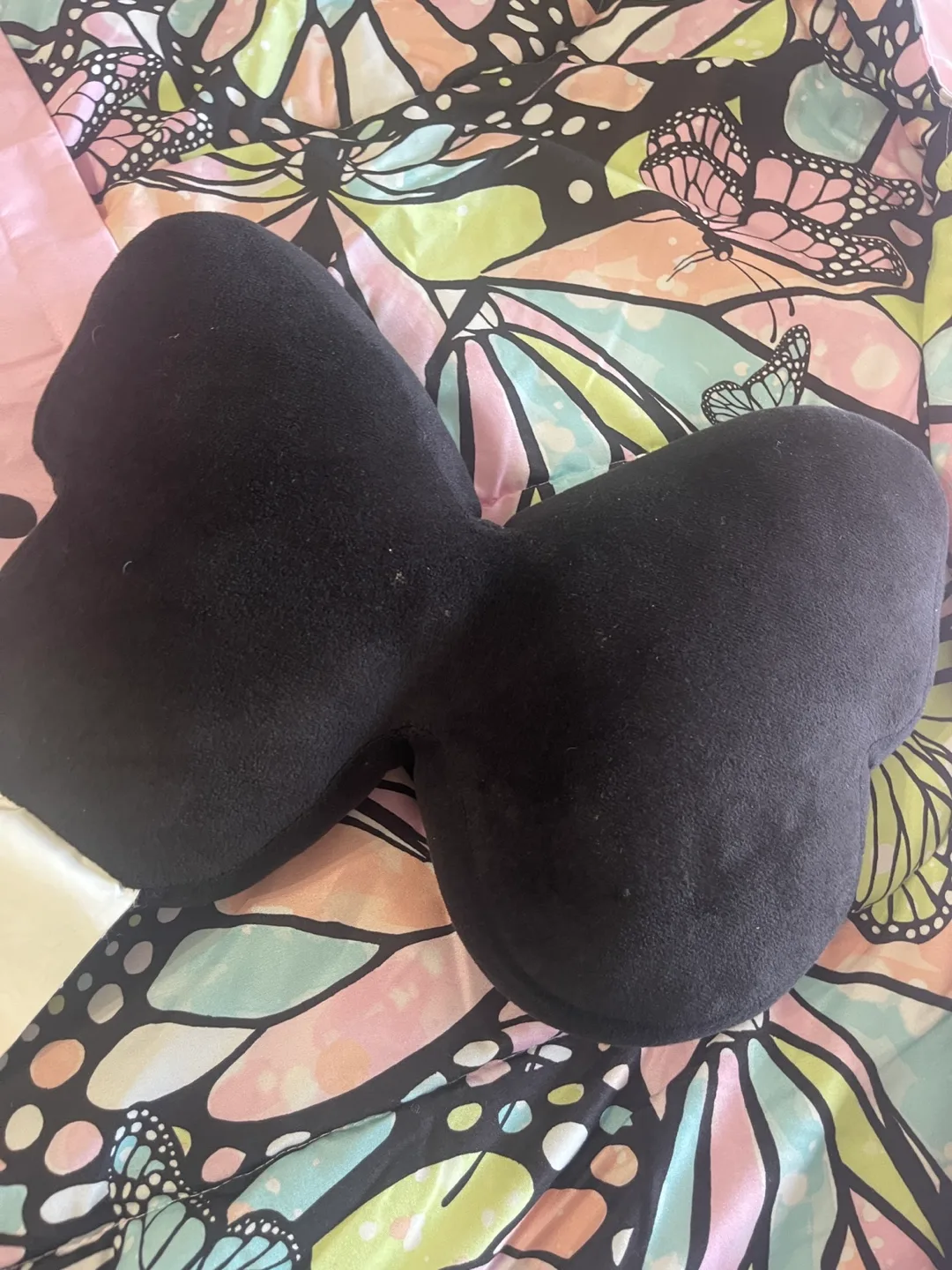 Like new 3pc Butterfly comforter set image indicator(4)