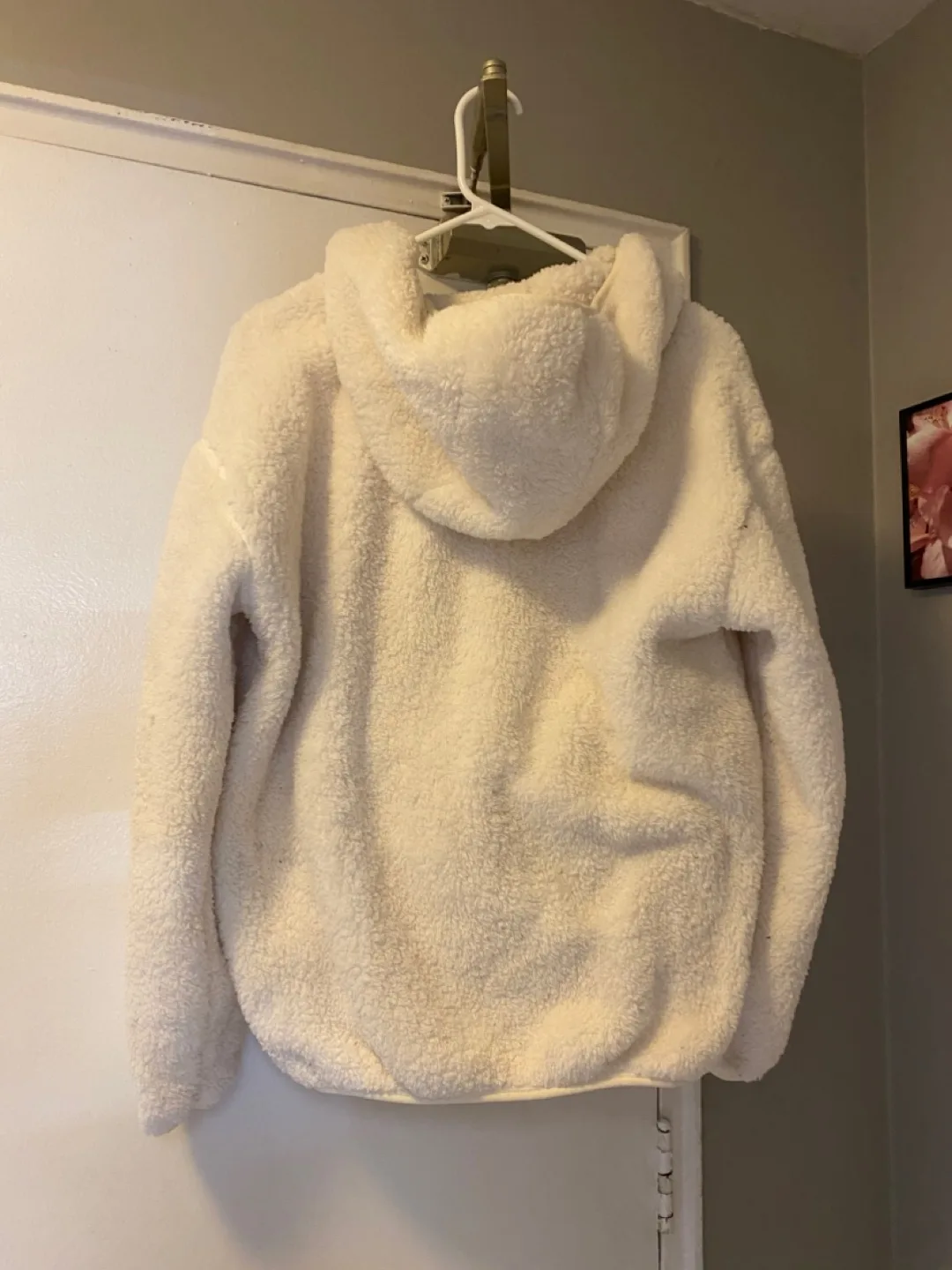 Forever 21 Cream-coloured sherpa zip-up hoodie image indicator(2)