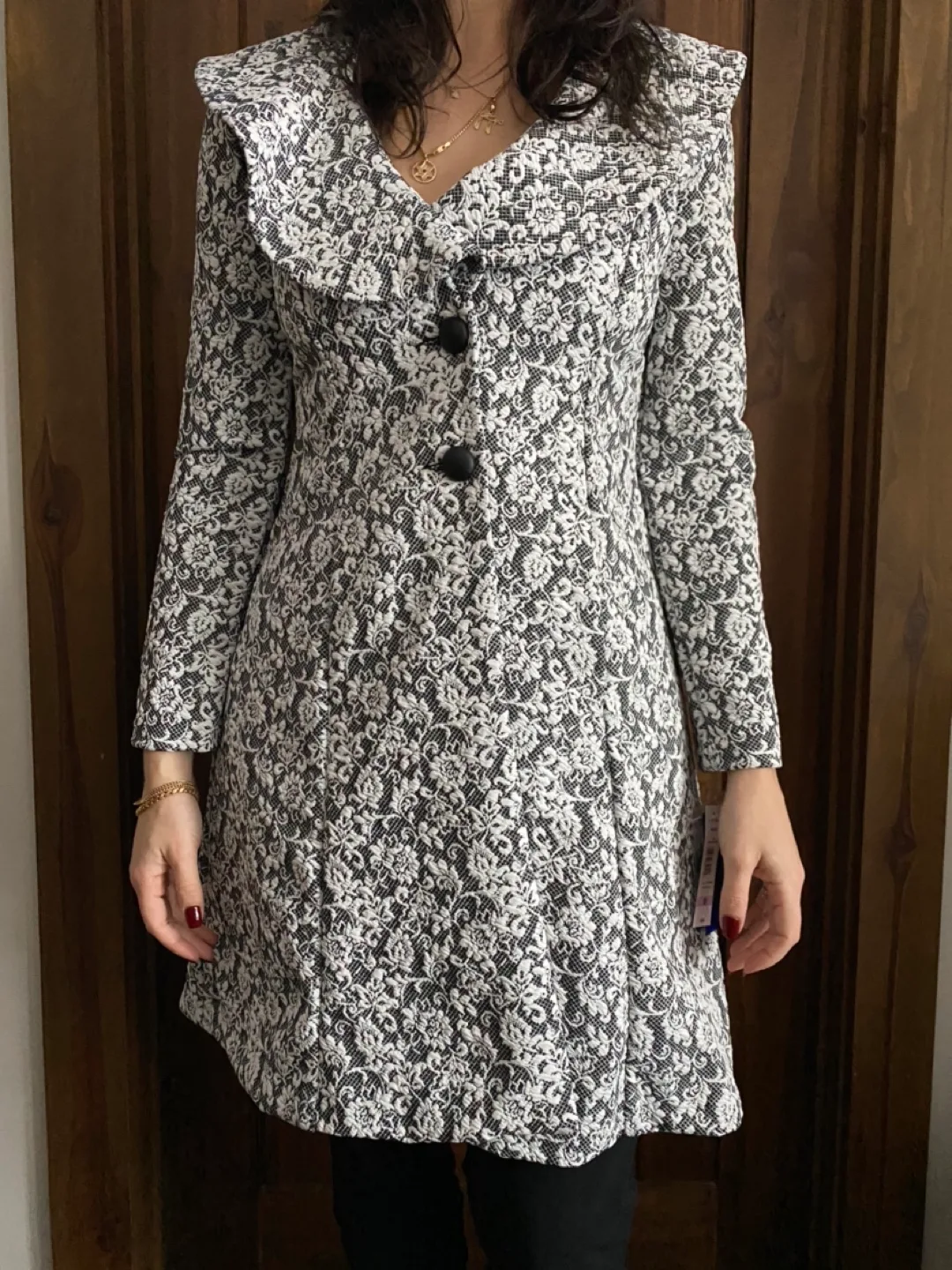 Gorgeous Iconic Glamour  Floral Coat Size 6 thumbnail