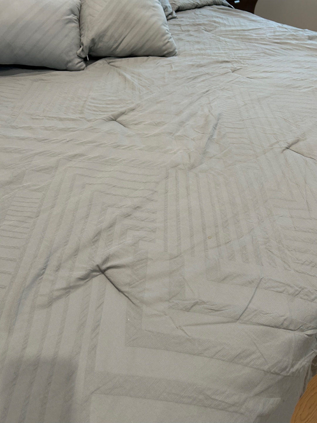 Queen Comforter 5 piece Set - photo 2