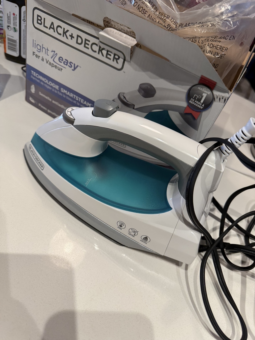 Black+Decker Light n' Easy Iron - New in Box