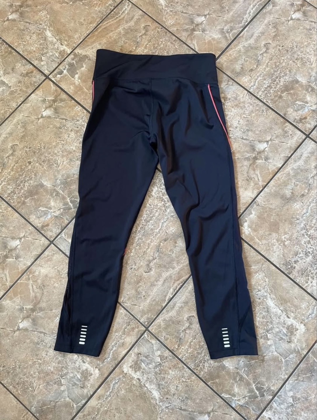 Under Armour Women's Capri Leggings - photo 2