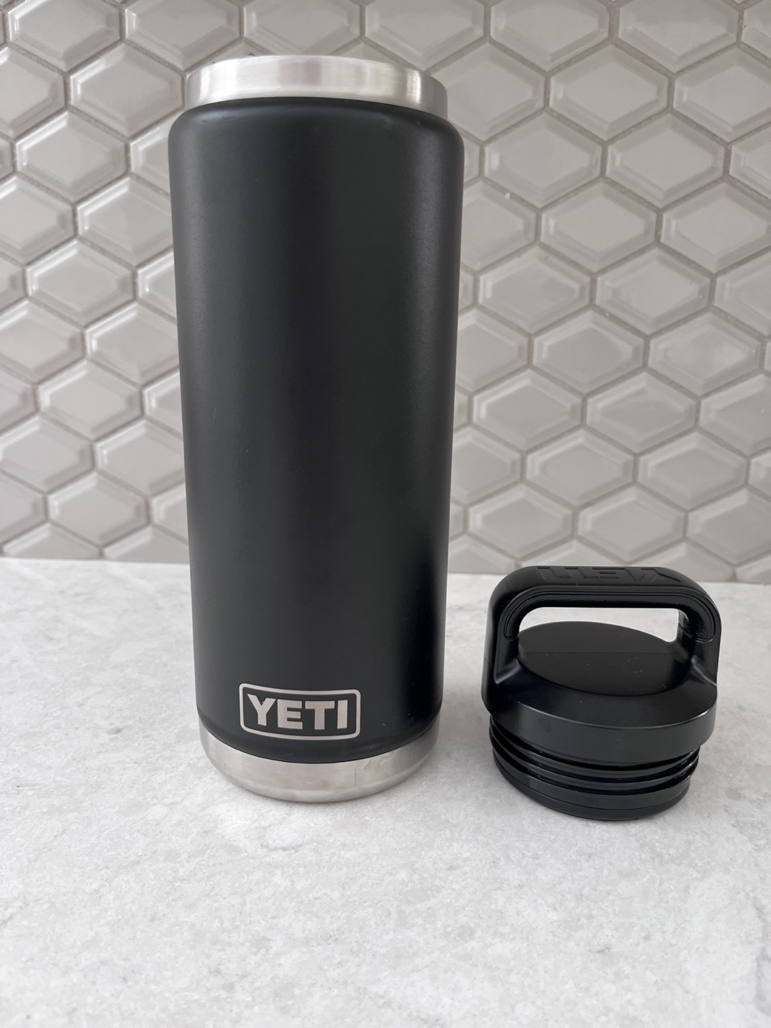 YETI Rambler 28oz Bottle - Black