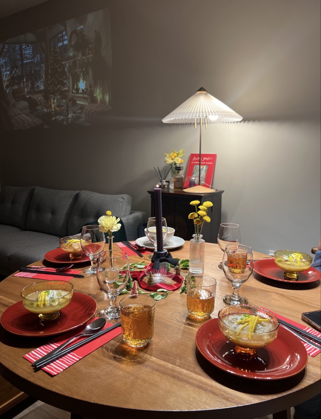 Wood Round Dining Table - photo 4