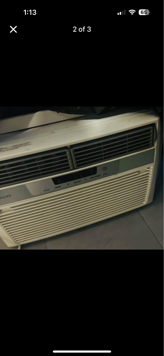 Frigidaire Window Air Conditioner - photo 2