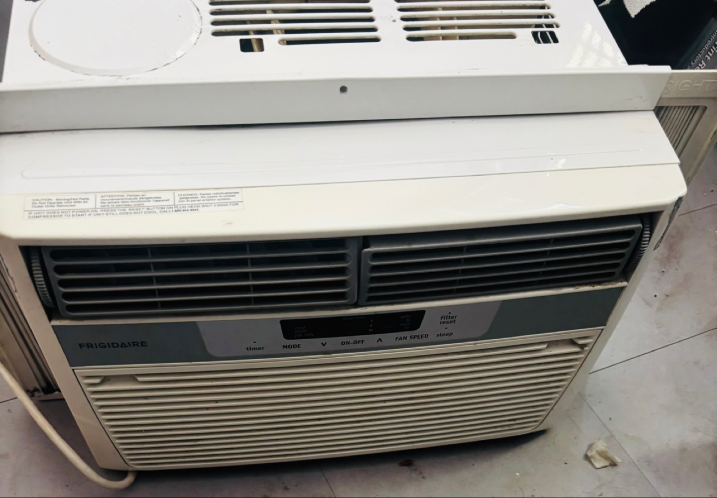 Frigidaire ac 6000 Btu - photo 2