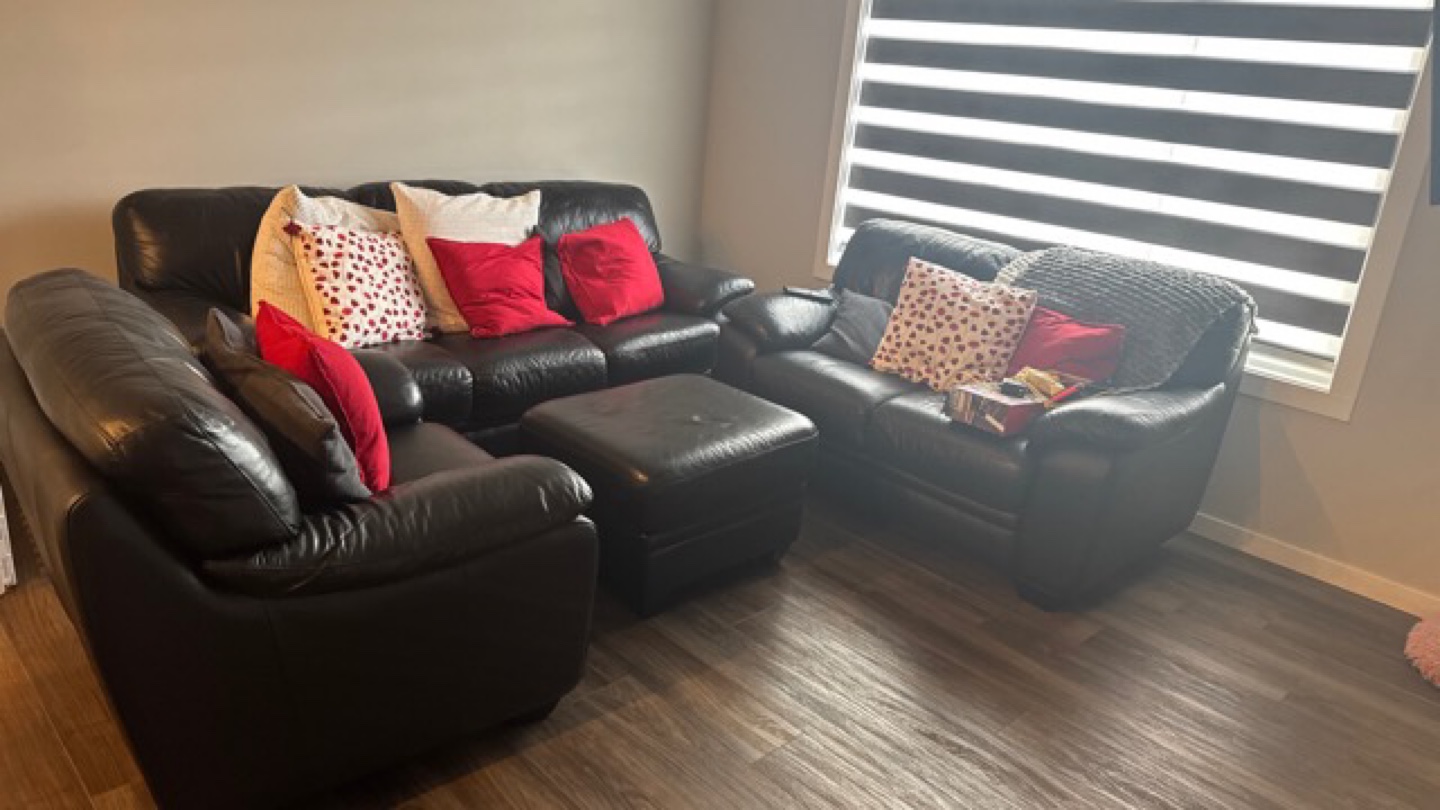 Black Leather Sofa Set - Loveseat, Chair, and Ottoman - photo 4