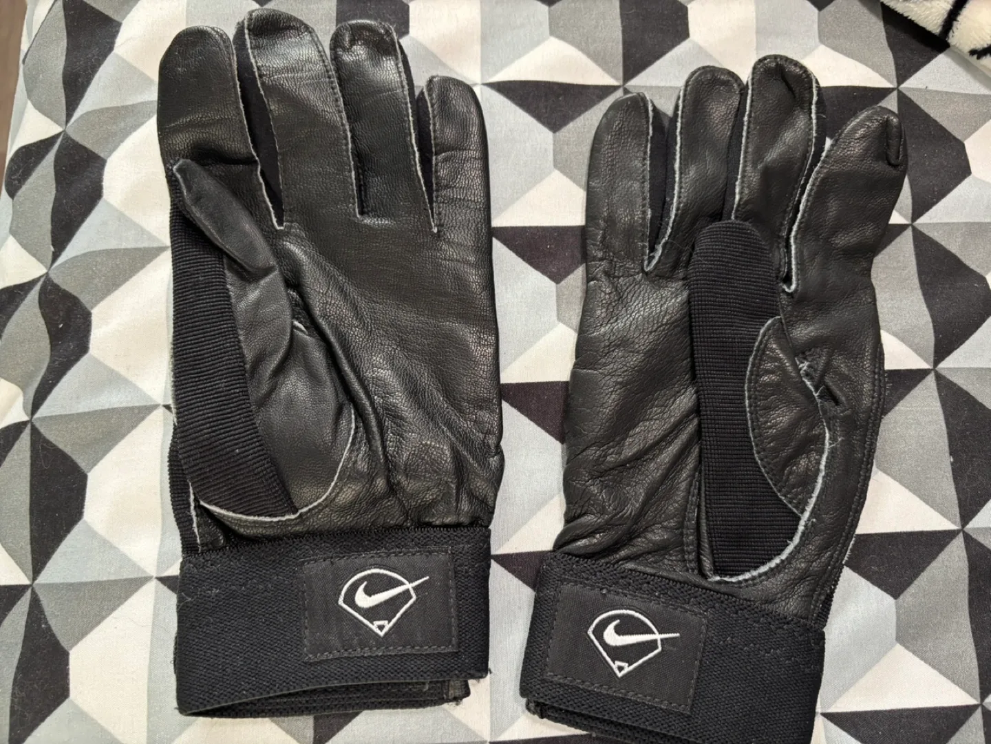 Nike batting gloves, size large image indicator(2)