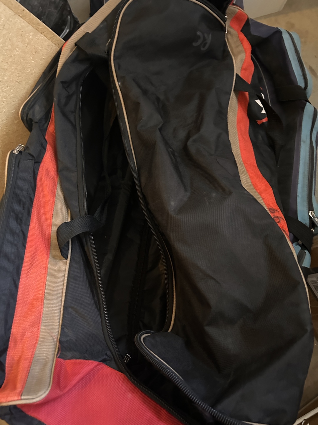 Shahid Afridi Cricket Club Duffle Bag💚 - photo 2