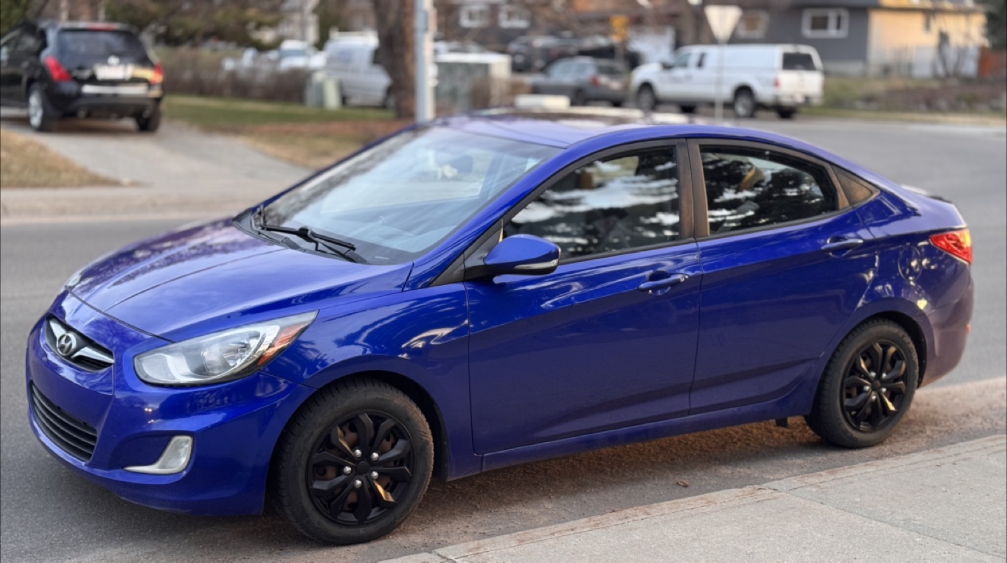 2013 Hyundai Accent - Blue - photo 2