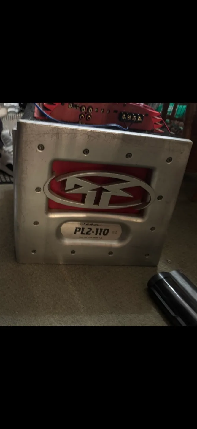 Sony Xplod amp with Rockford Fosgate Subwoofer image indicator(7)