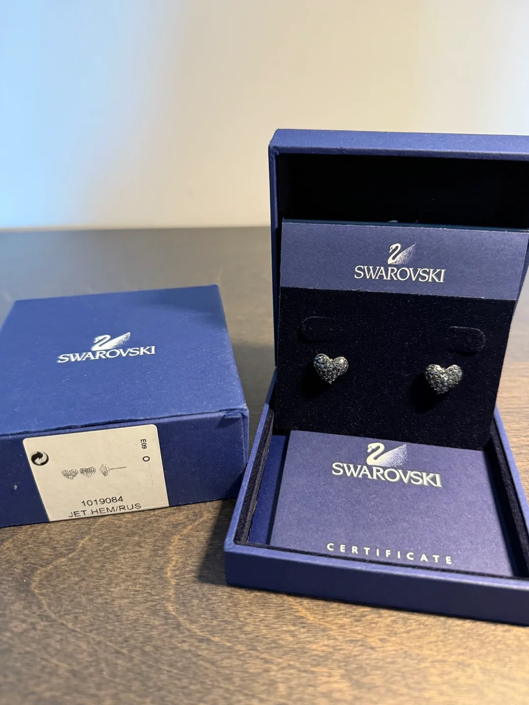 Swarovski Heart Stud Earrings image indicator(2)