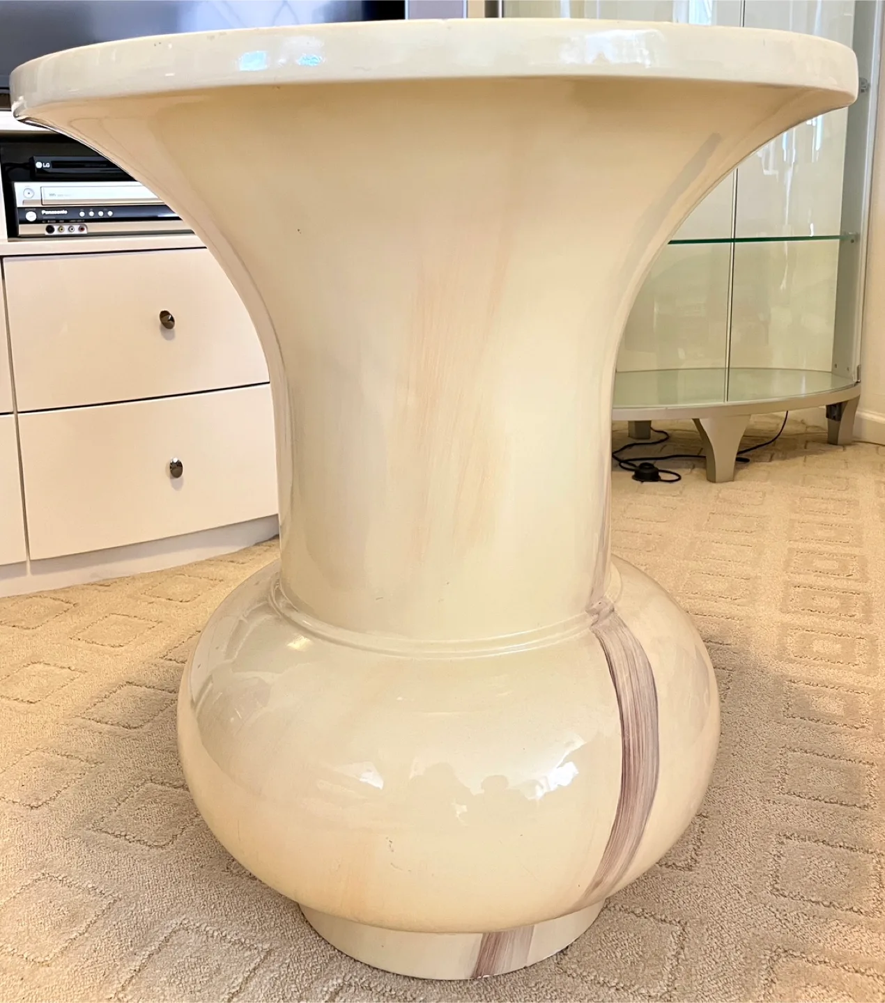 Sculptural Vase-Shaped Accented / Feng Shui Art Piece image indicator(3)