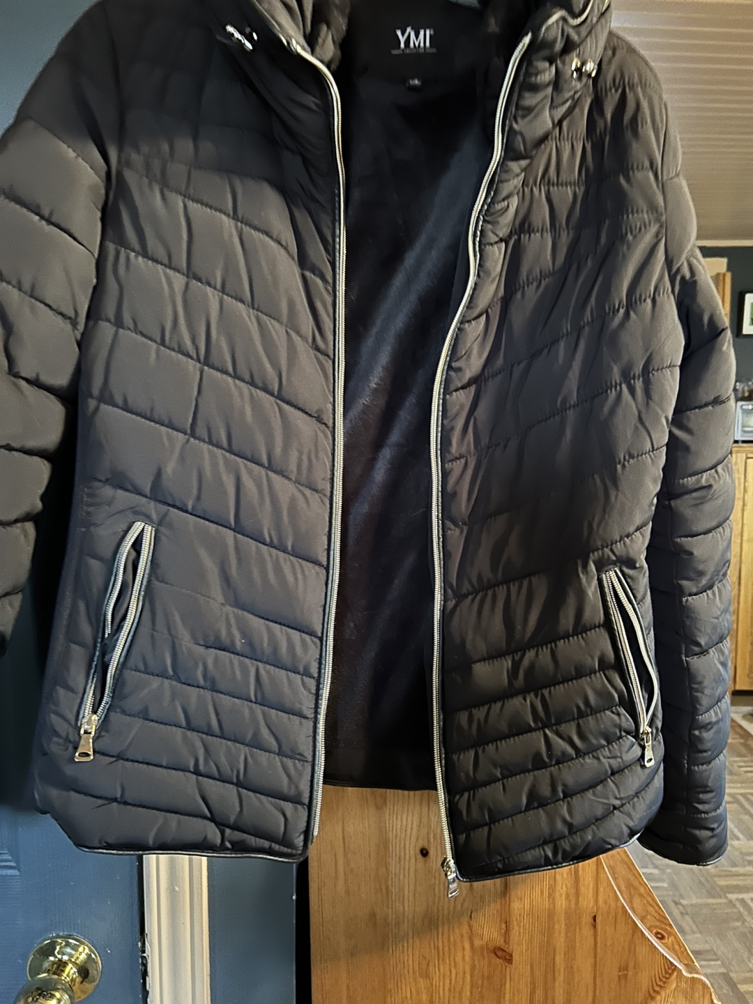 YMI Collection Black Puffer Jacket Size L - photo 3