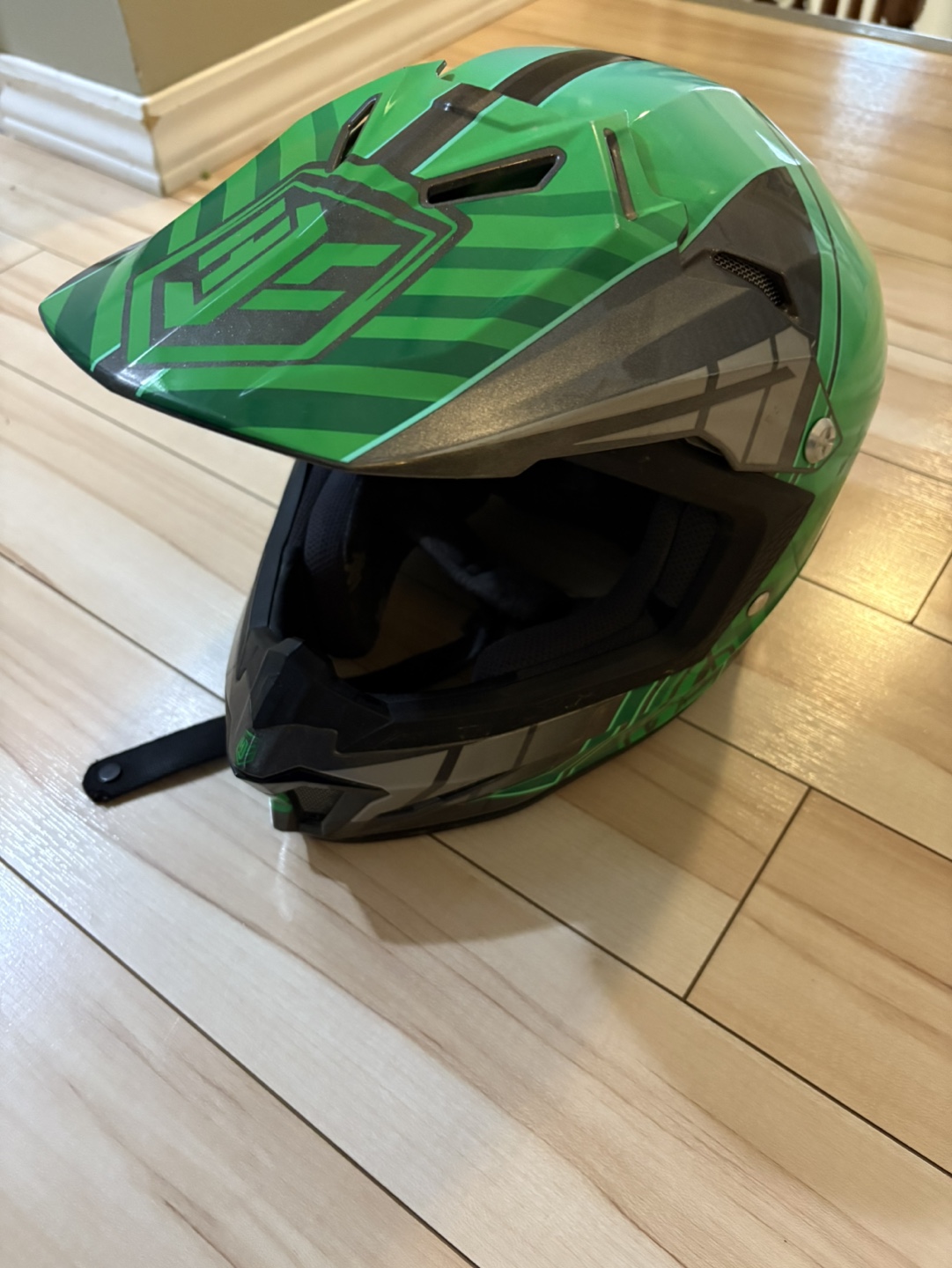 Youth Lg Motocross Helmet - Green & Grey