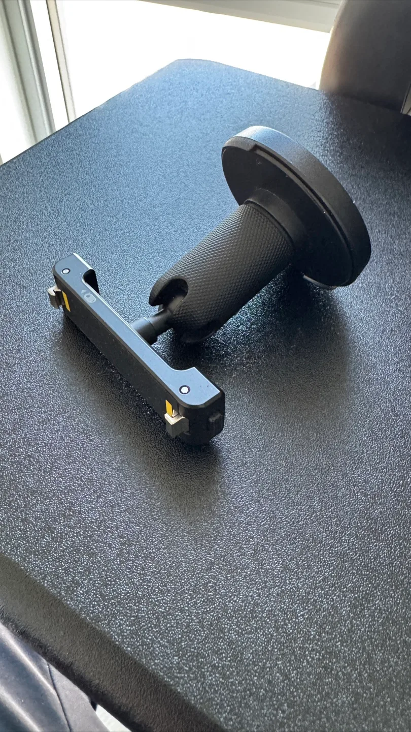 Insta360 Go action camera 2 mounts image indicator(6)