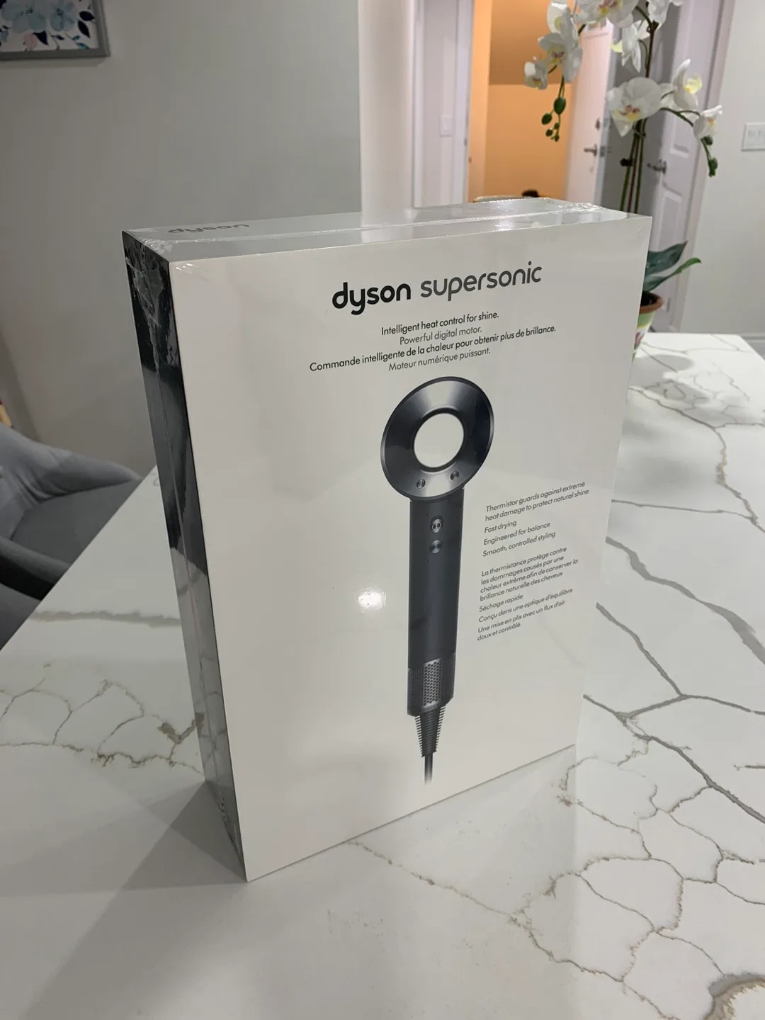 Brand New In-box Dyson Air Wrap image indicator(4)