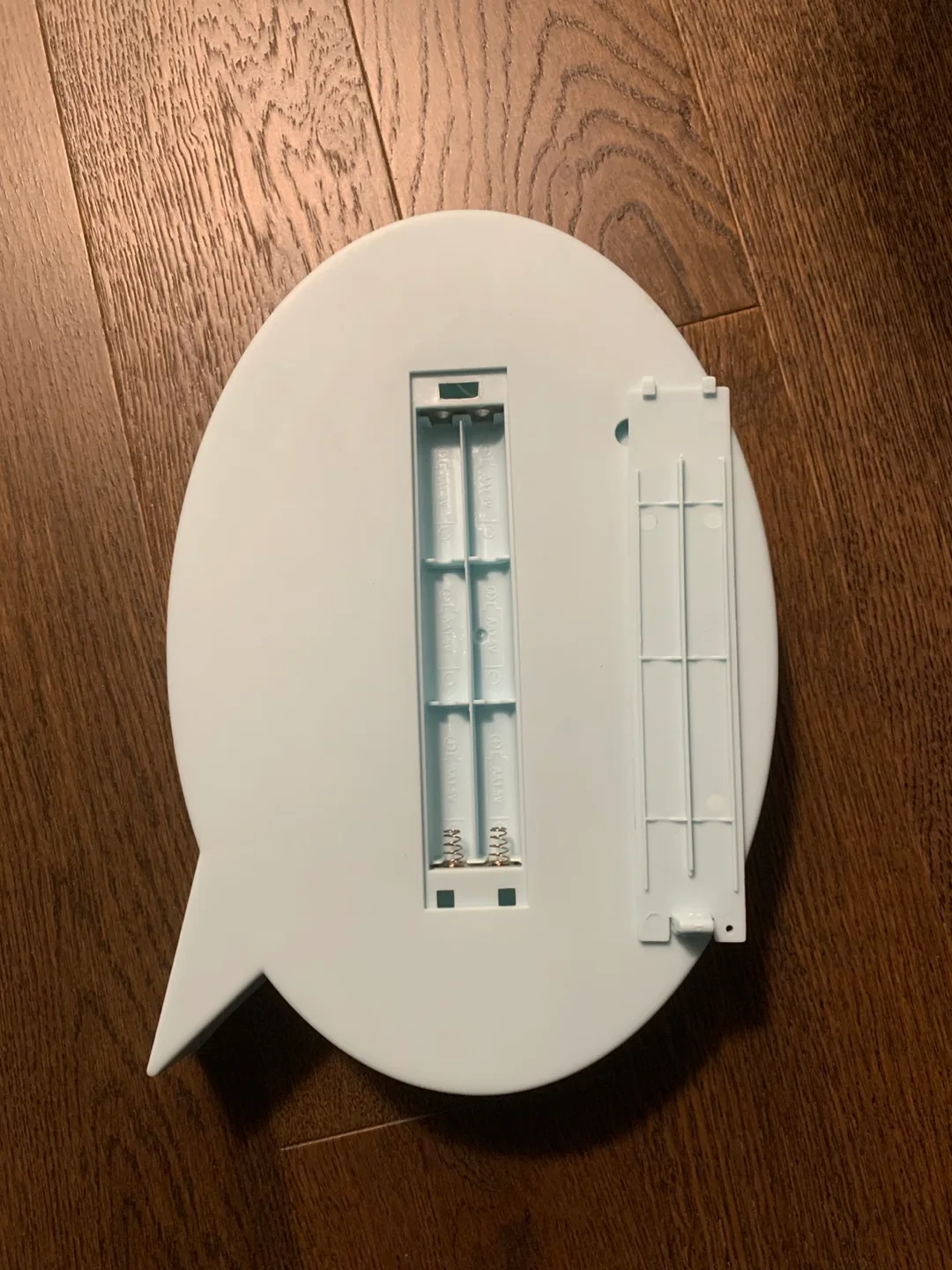 Light-up Speech Bubble Sign - Battery & USB Operated image indicator(3)