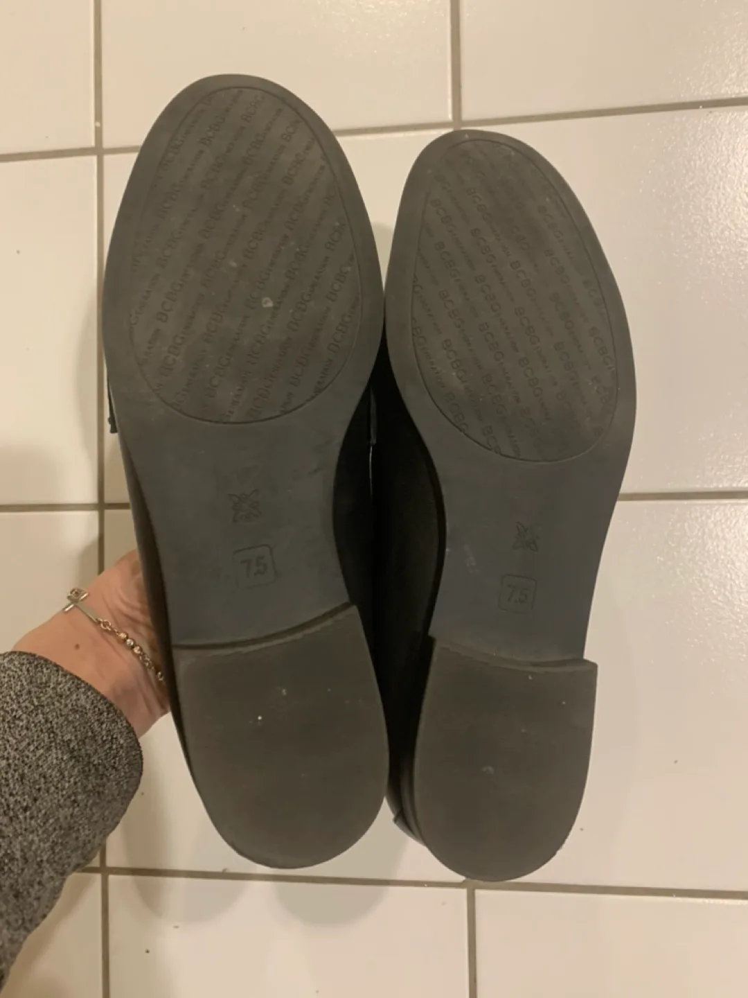 BRAND NEW BCBG Generation Black Leather Loafers - Size 7.5 image indicator(4)