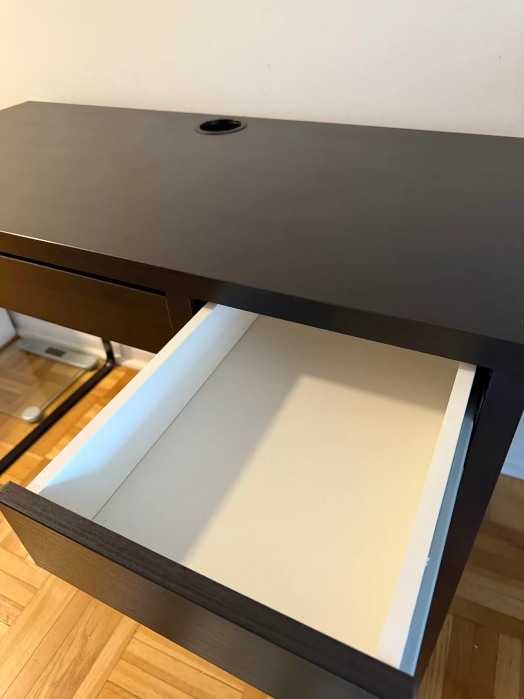 IKEA MICKE Desk - Black-Brown image indicator(4)