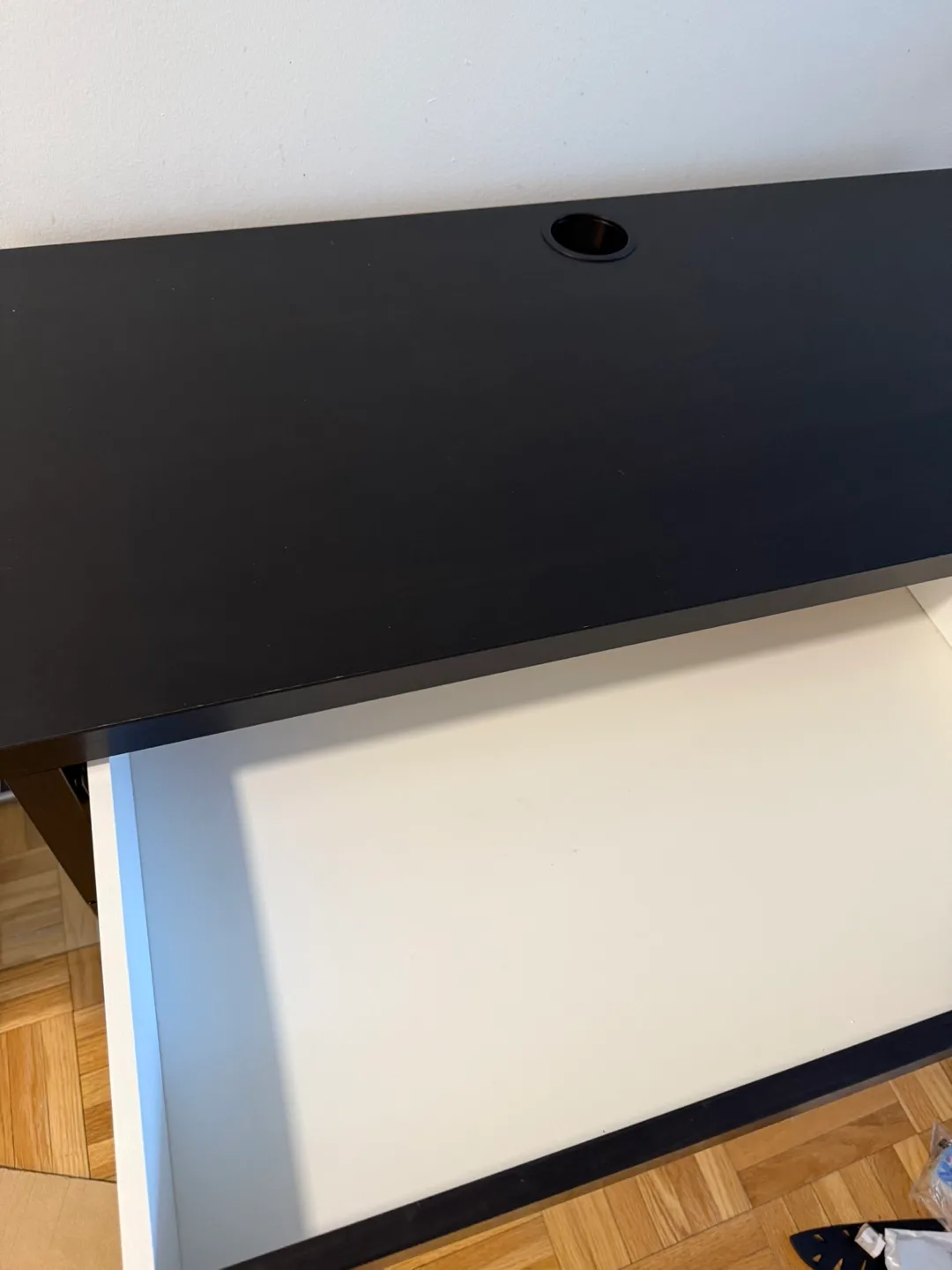 IKEA MICKE Desk - Black-Brown image indicator(3)
