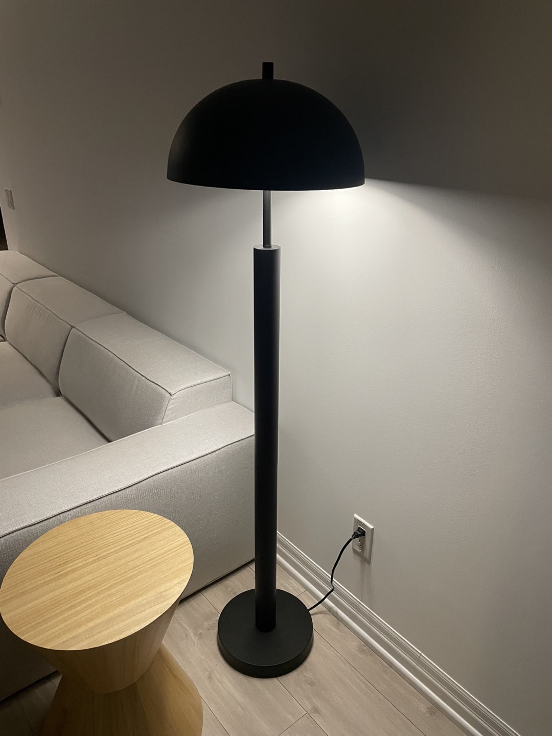 Rialta 58” Black Floor Lamp with 2 bulbs – Stylish & Modern - photo 3