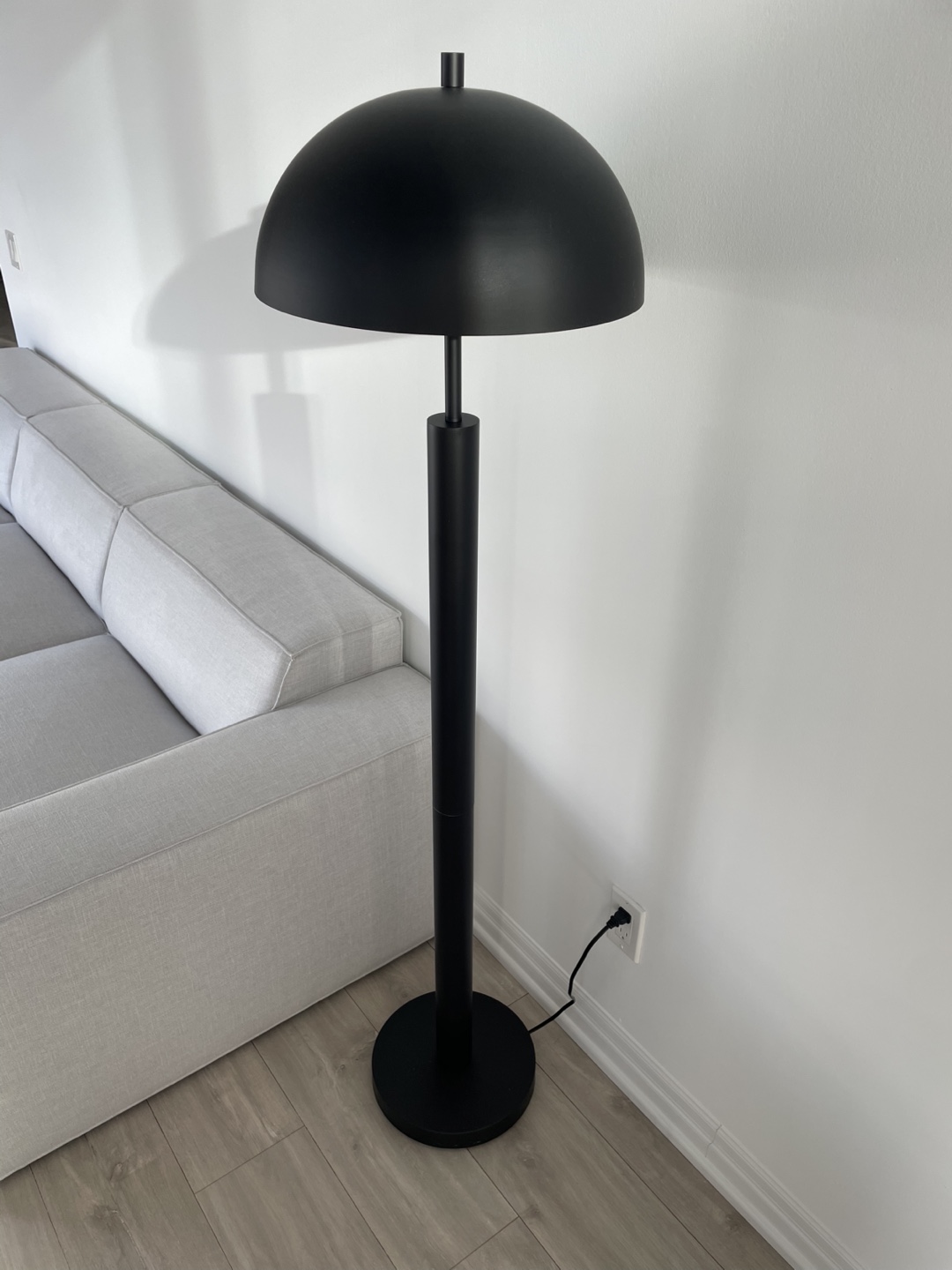 Rialta 58” Black Floor Lamp with 2 bulbs – Stylish & Modern - photo 4