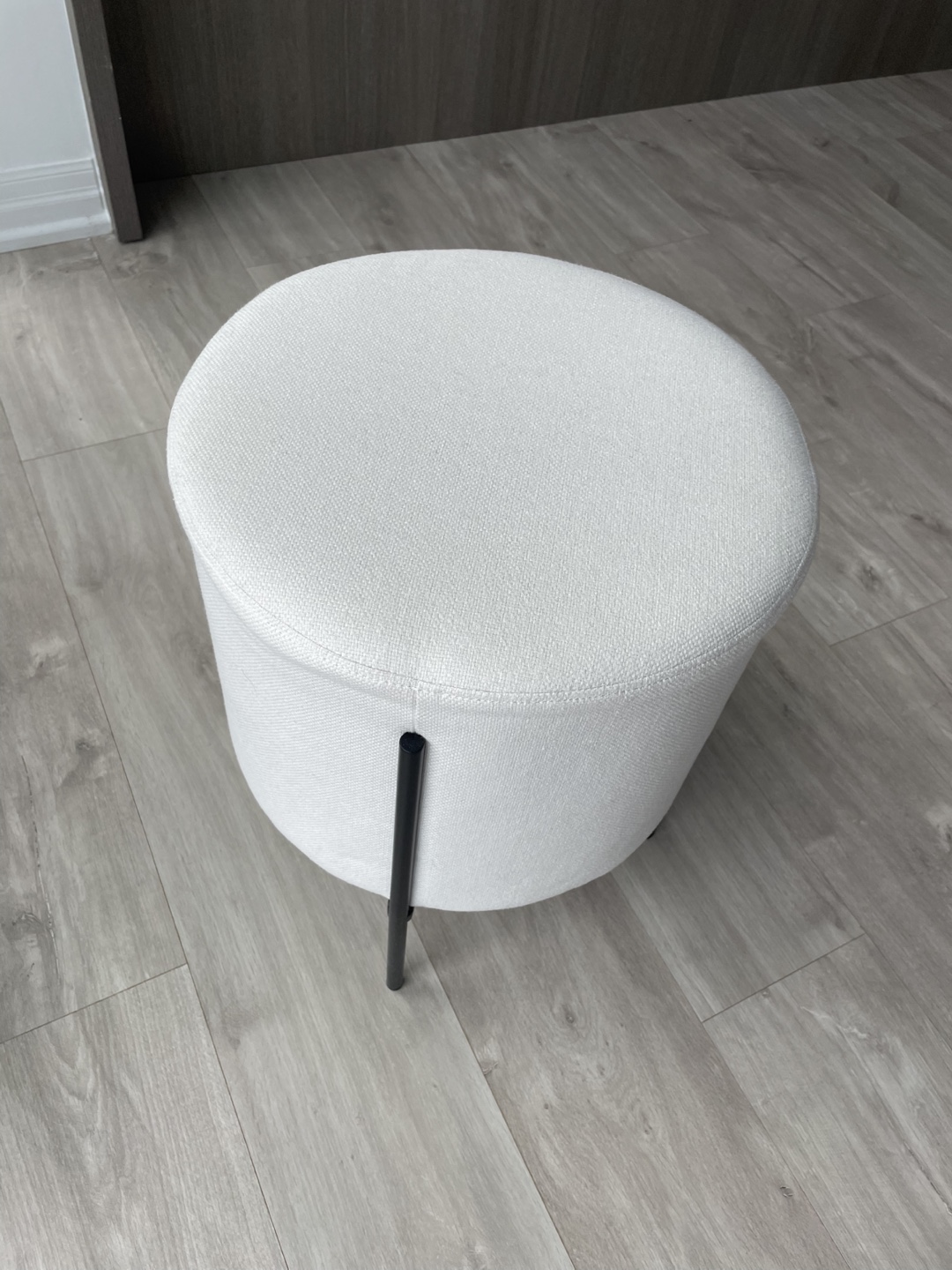 Degnan Upholstered Ottoman – Stylish & Versatile - photo 2