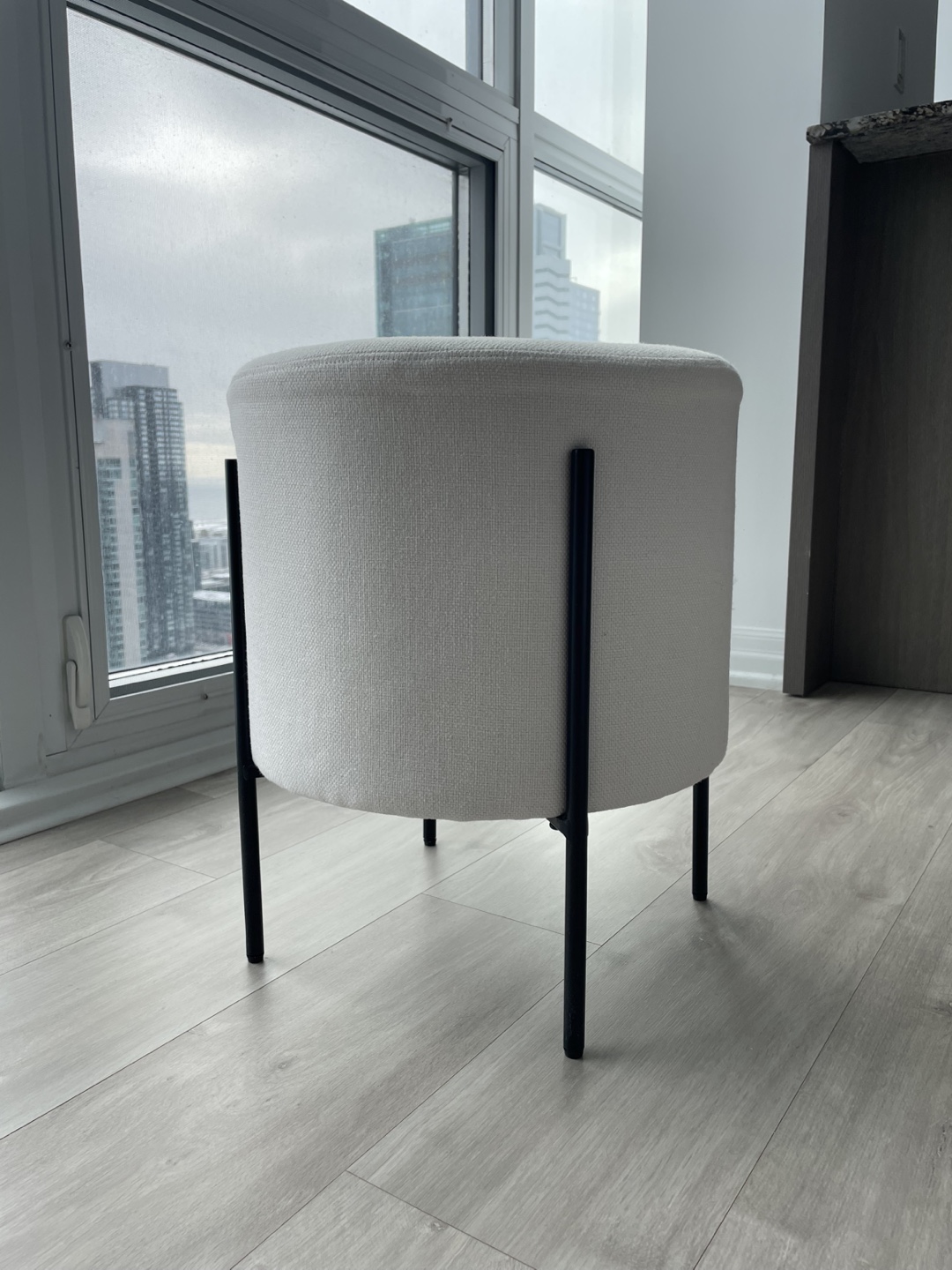 Degnan Upholstered Ottoman – Stylish & Versatile - photo 4