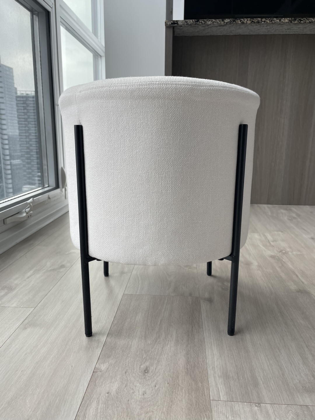 Degnan Upholstered Ottoman – Stylish & Versatile - photo 3