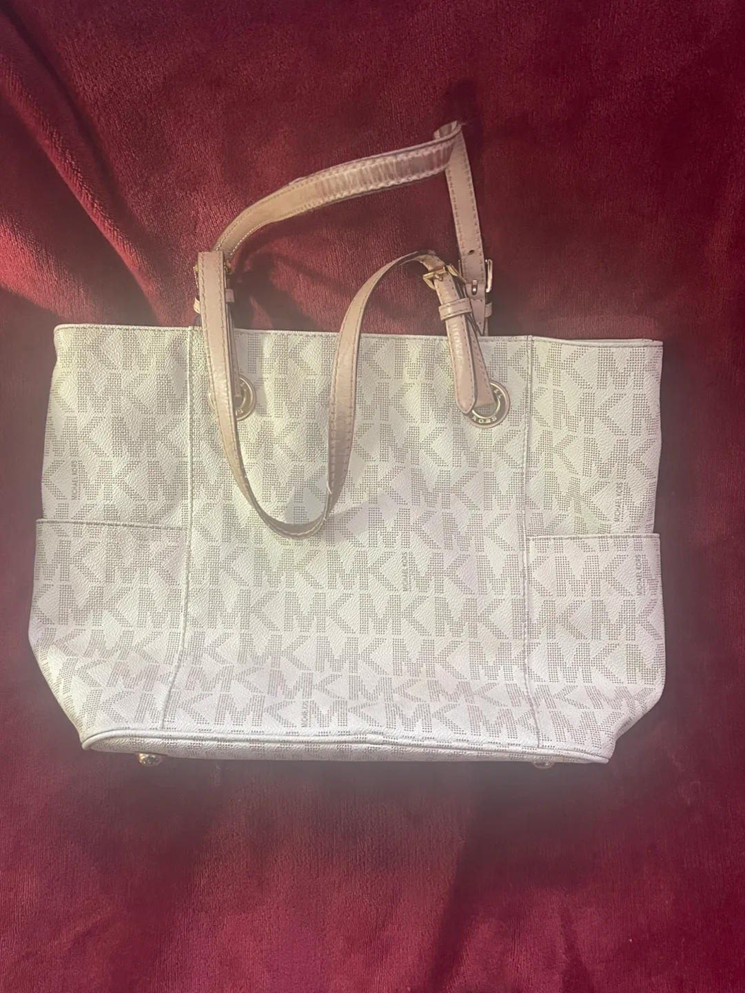 Michael Kors Signature Tote Bag image indicator(2)