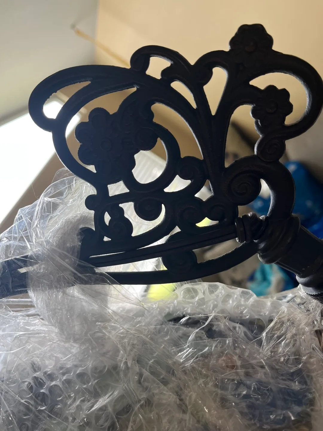 Tiffany Style Floor Lamp, Blue and Green Stained Glass Shade image indicator(5)