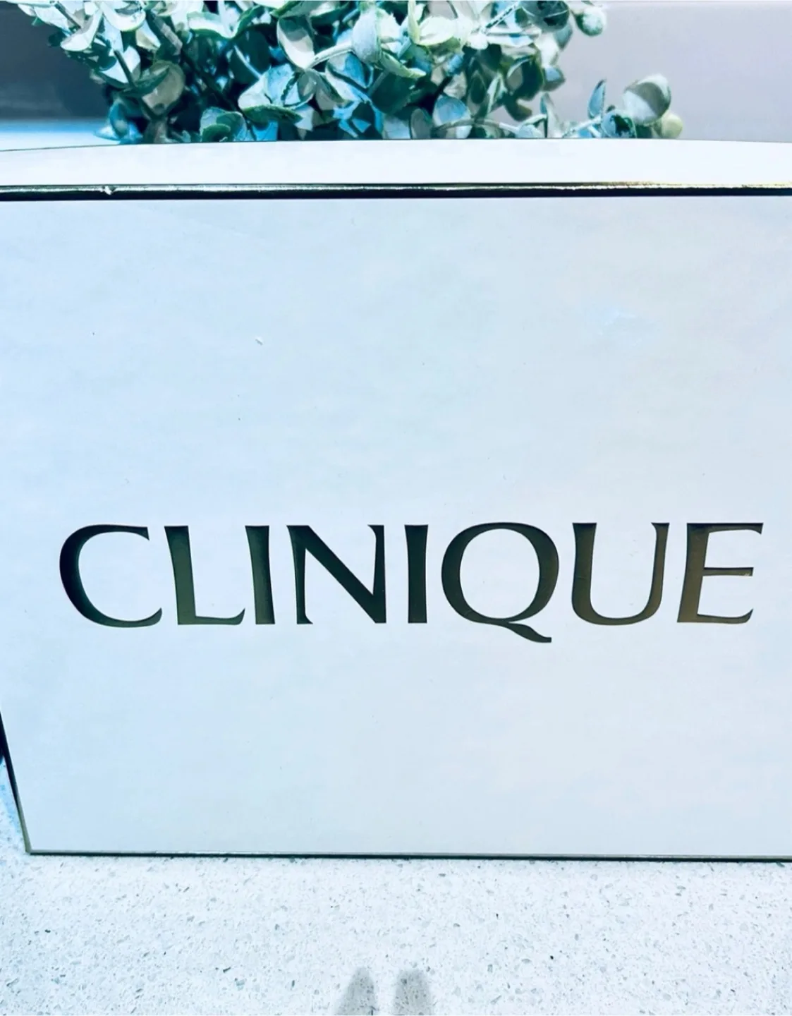 🍎 NEW IN BOX! REG $148 Clinique Perfume Set! 75ml image indicator(3)