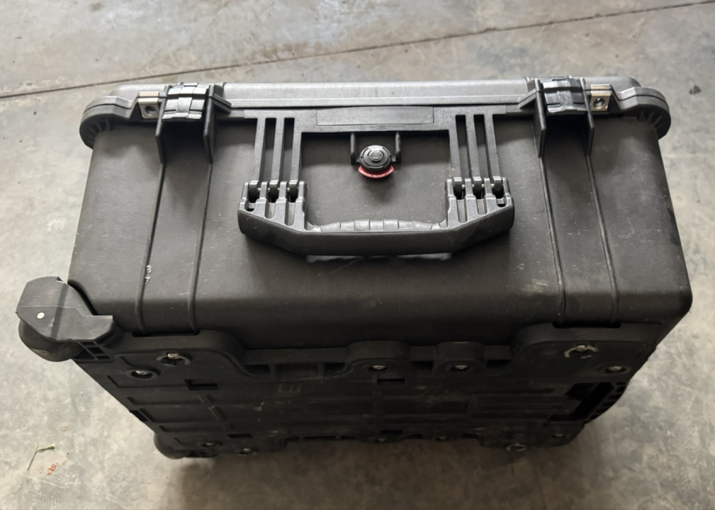 Pelican 1610 Case with Wheels - photo 4