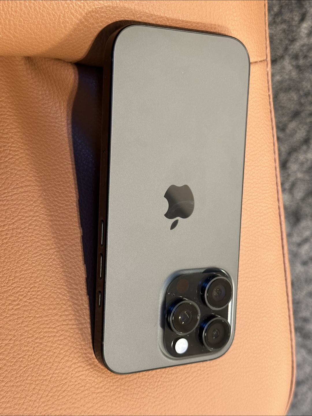 iPhone 16 Pro - 256GB Black Titanium - Excellent Condition - photo 3