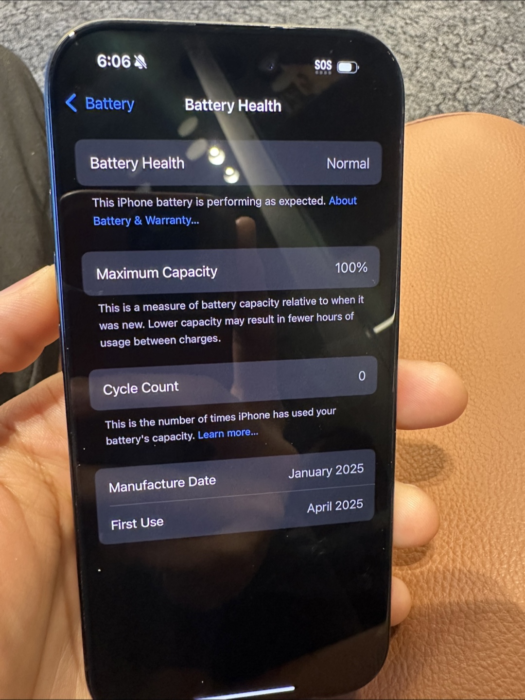 iPhone 16 Pro - 256GB Black Titanium - Excellent Condition - photo 5