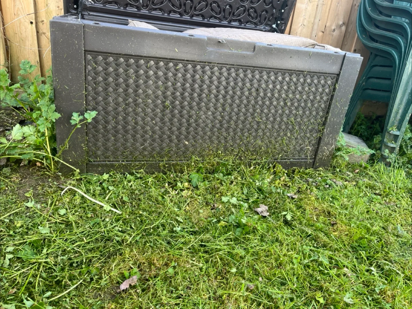 Large Outdoor Storage Bin image indicator(2)