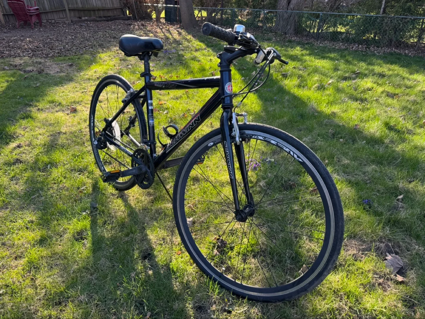 Schwinn Circuit XST Hybrid Bicycle image indicator(2)