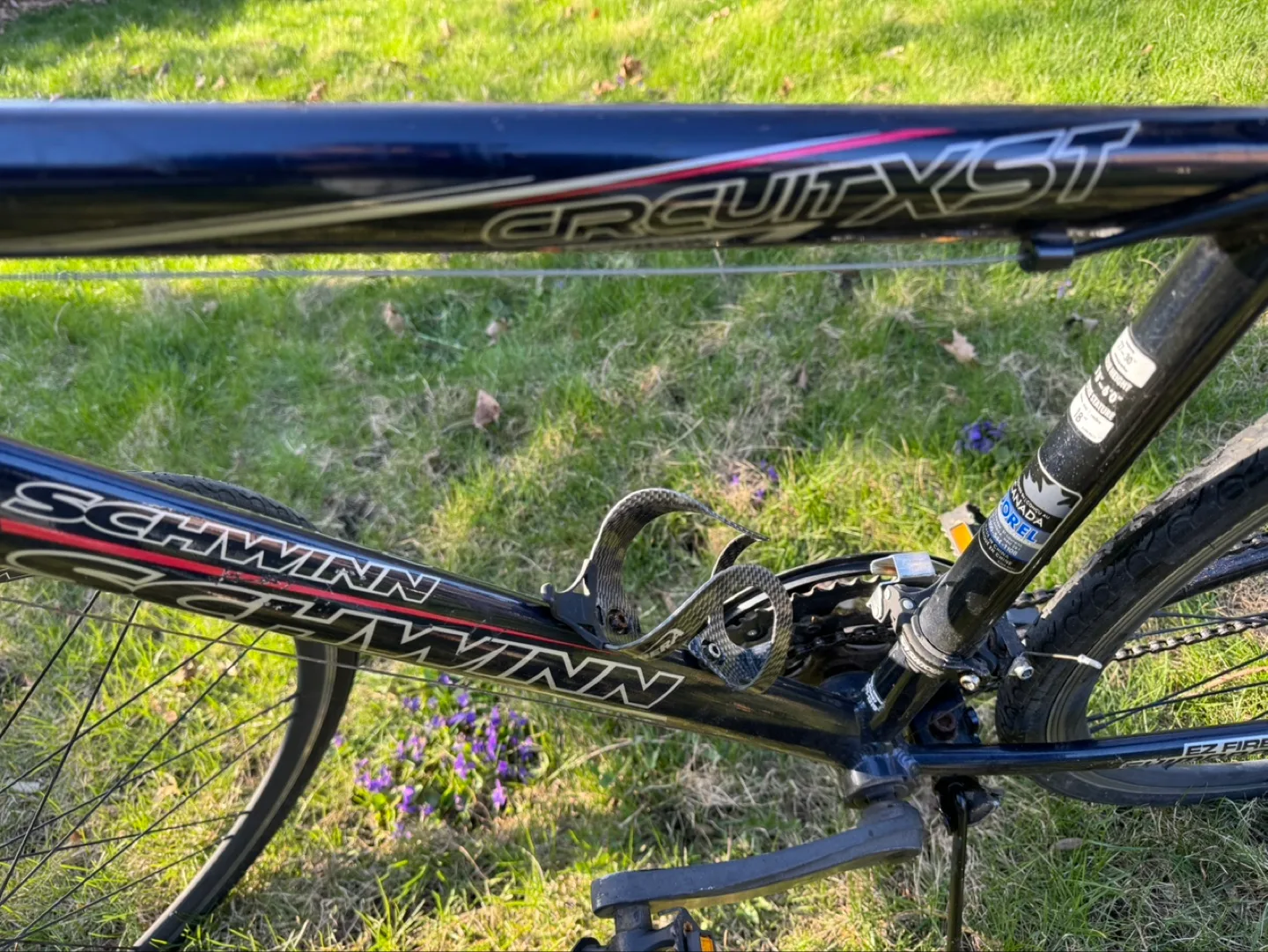 Schwinn Circuit XST Hybrid Bicycle image indicator(6)