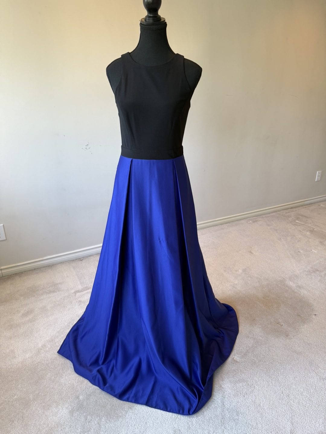 Stunning Two-Tone Formal Gown