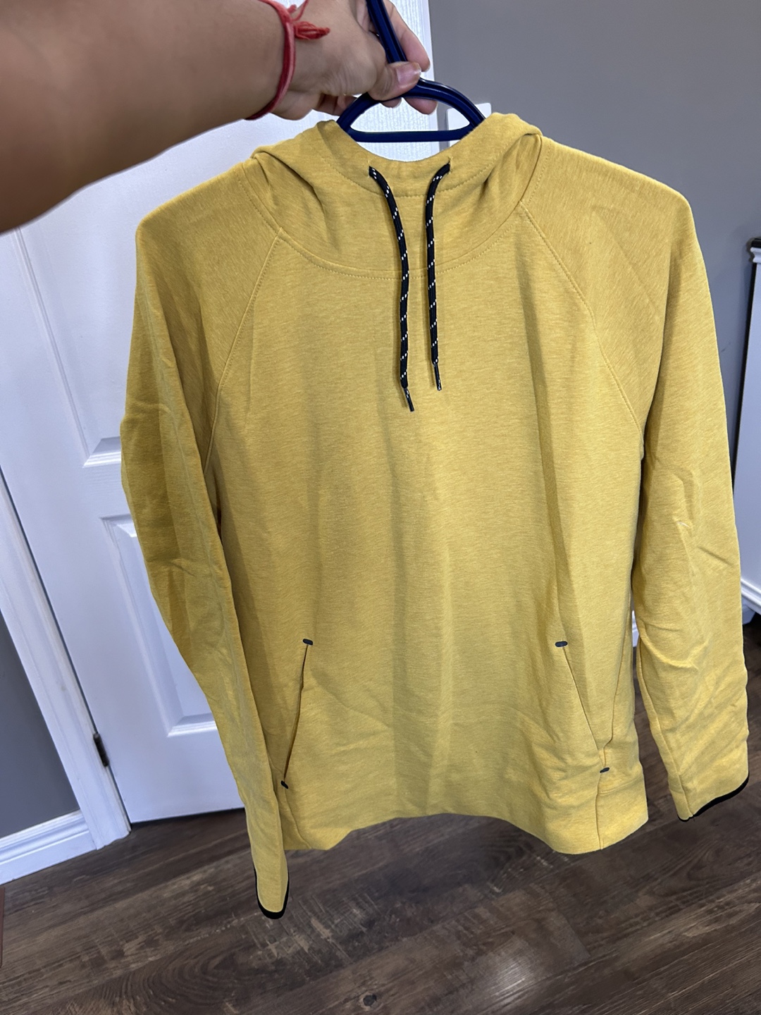 Old Navy Active Dynamic Fleece Hoodie - Mustard Yellow - Size M