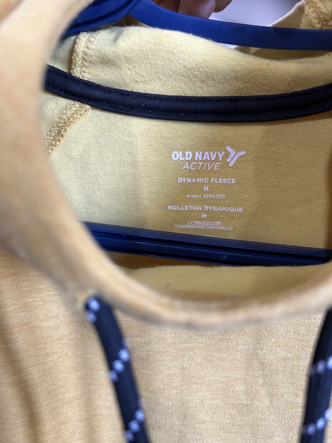 Old Navy Active Dynamic Fleece Hoodie - Mustard Yellow - Size M - photo 3