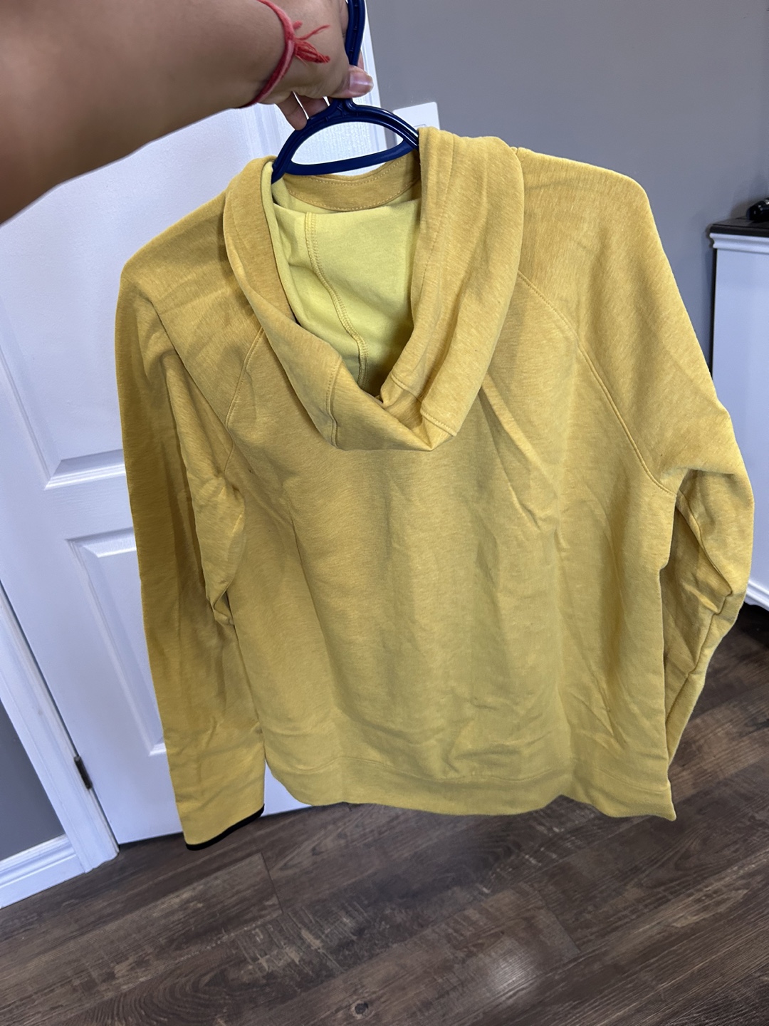Old Navy Active Dynamic Fleece Hoodie - Mustard Yellow - Size M - photo 4