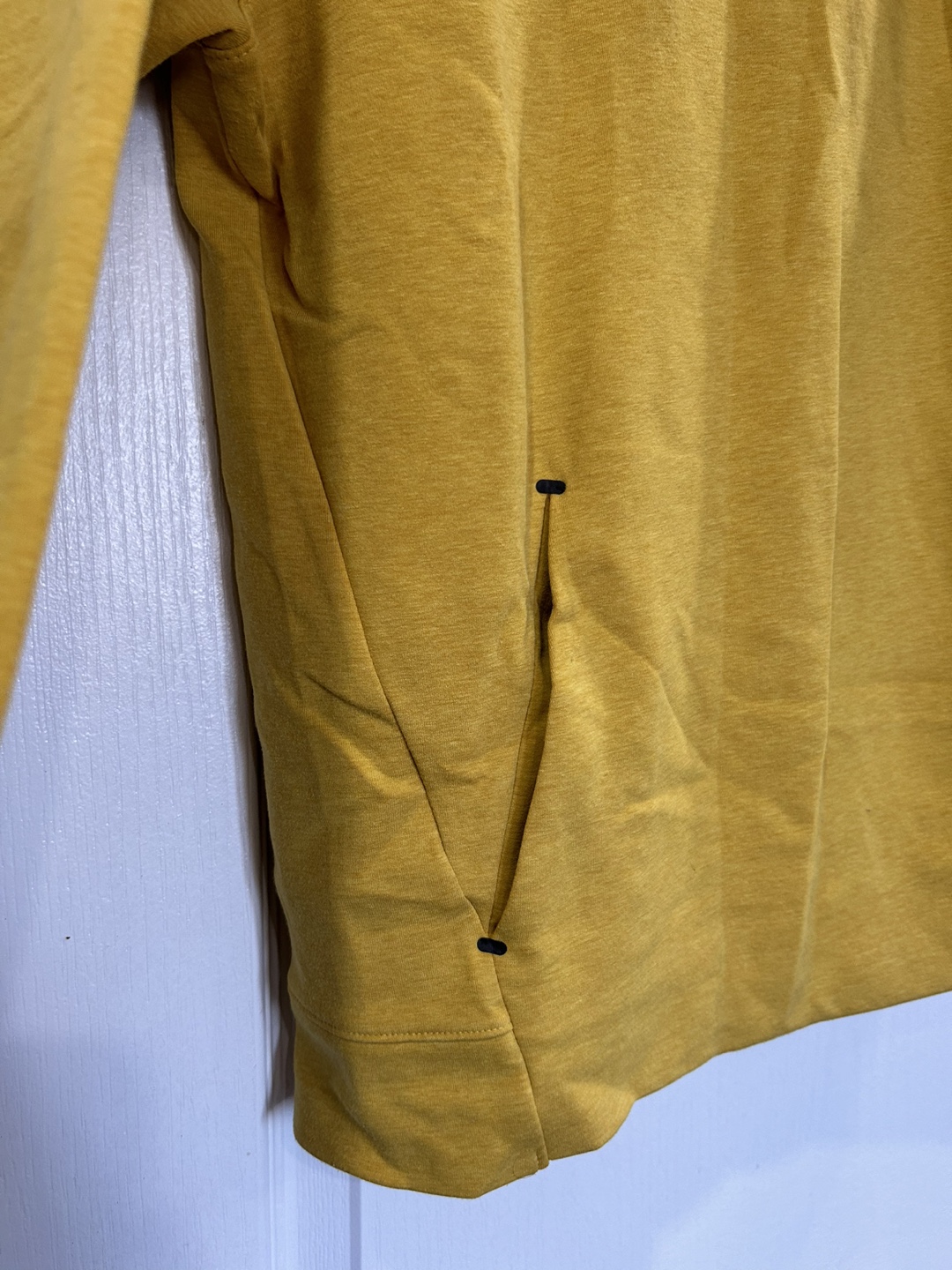 Old Navy Active Dynamic Fleece Hoodie - Mustard Yellow - Size M - photo 5
