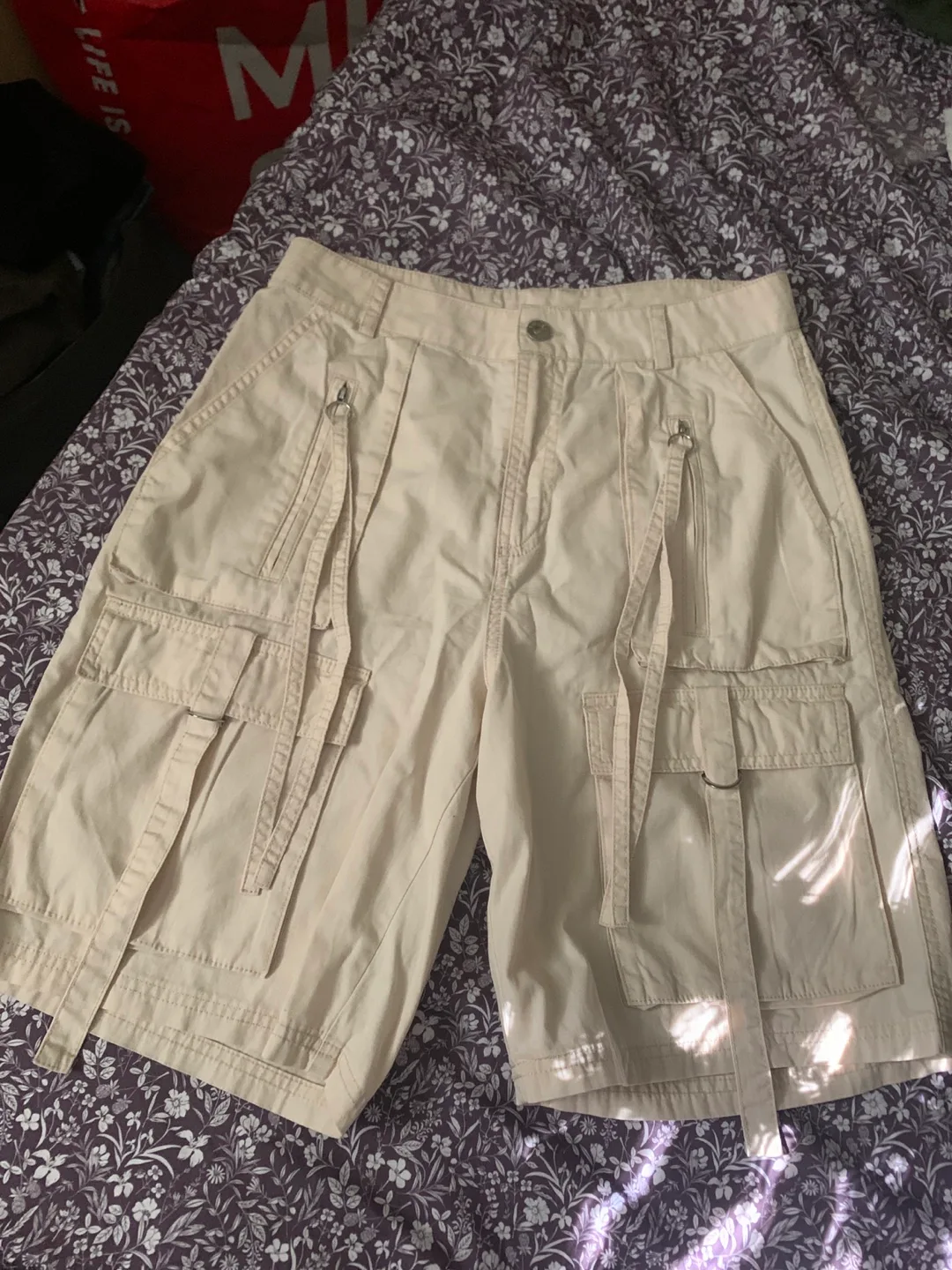 H&M Beige Cargo Shorts thumbnail
