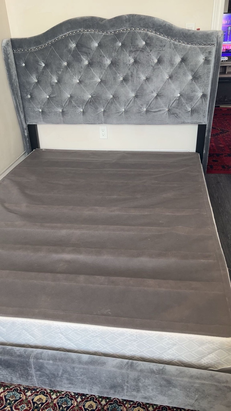 Grey Velvet Queen Bed Frame with Diamond Tufting
