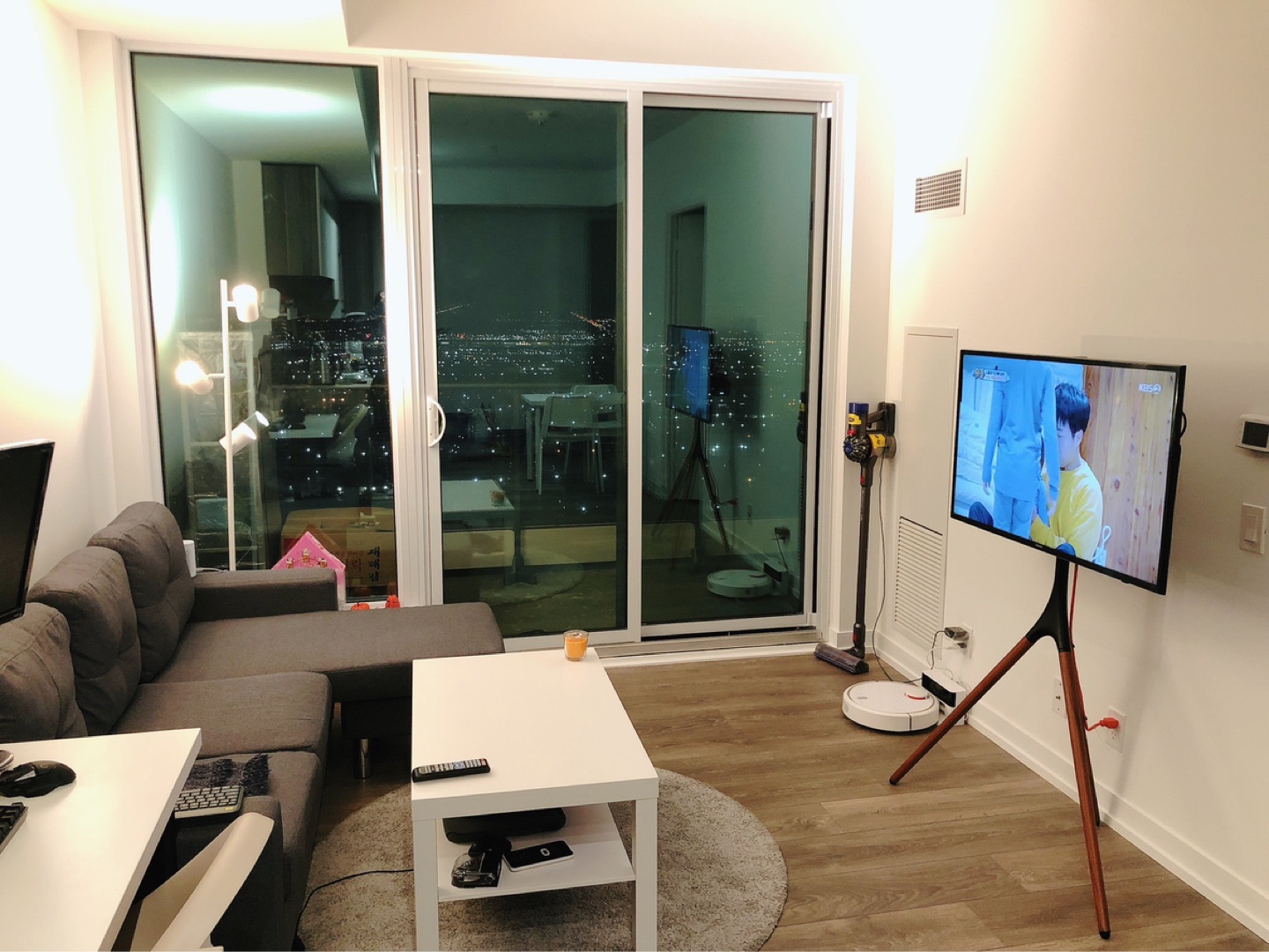 TV Tripod Stand - photo 3